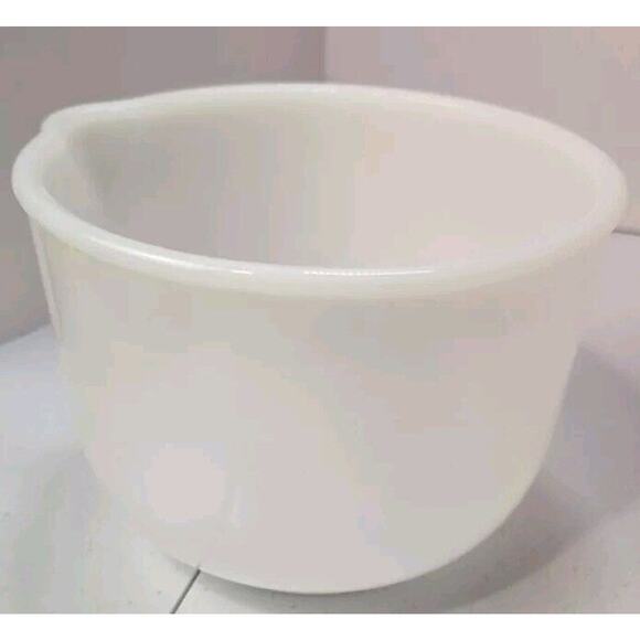 Vintage‎ Glasbake Made for Sunbeam Mixer White Milk Glass Mixing Bowl 20CJ - Picture 1 of 4